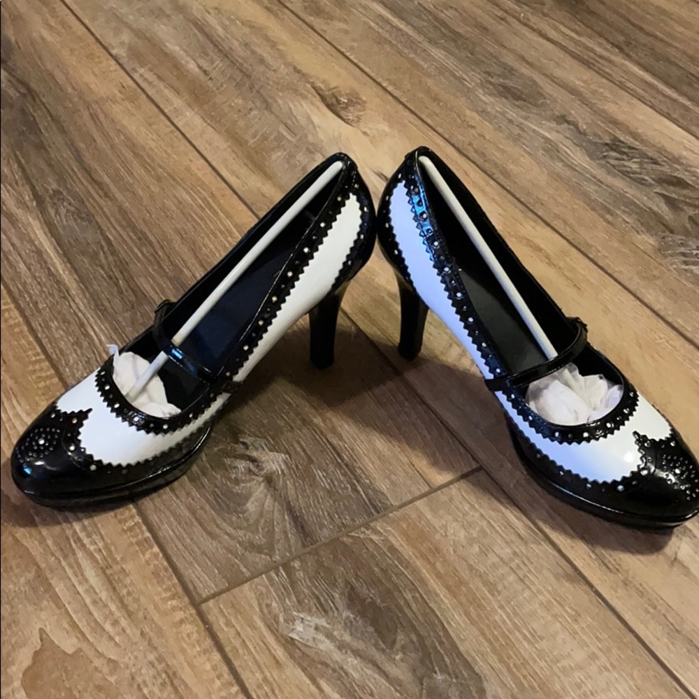 4” Black & White Flapper Heels 👠